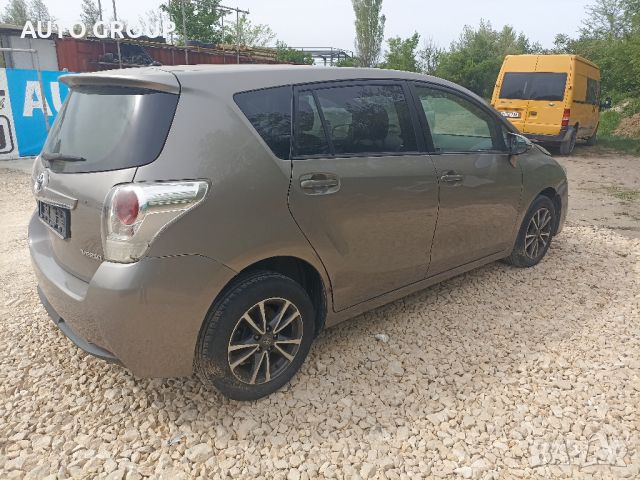 Toyota Verso 1,6D4D / Тойота Версо - на части, снимка 4 - Автомобили и джипове - 45349641