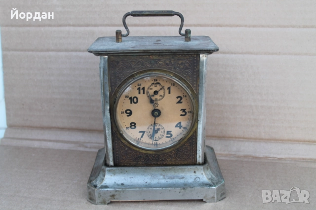 Настолен Немски часовник ''Junghans'' с латерна