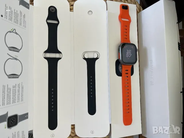 Apple Watch Series 8  45 mm, снимка 5 - Смарт часовници - 46941947