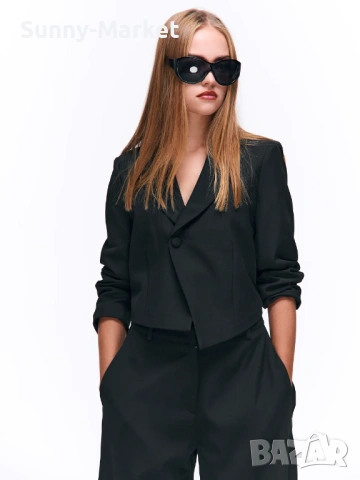 Дамско късо сако