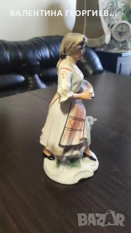 Красива порцеланова девойка , снимка 2 - Декорация за дома - 49336715