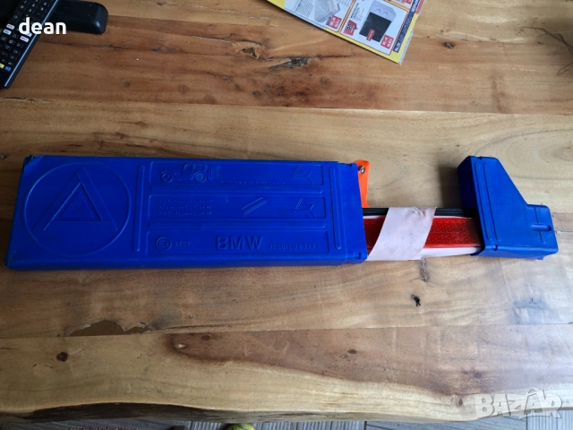 Авариен триъгълник BMW, снимка 7 - Аксесоари и консумативи - 53138319