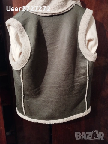 Маслено зелен плюшен елек , снимка 3 - Елеци - 53584923