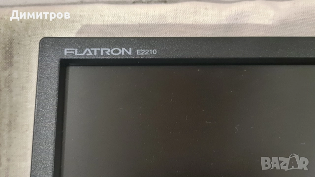 Монитор LG Flatron E2210P - 2бр., снимка 3 - Монитори - 52498211