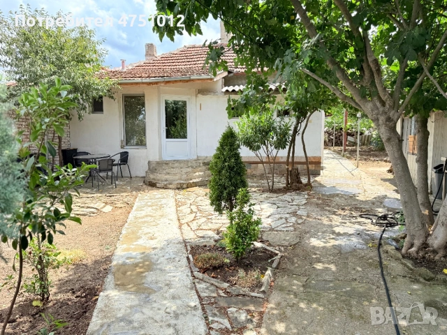 Продавам личната си къща в град Средец