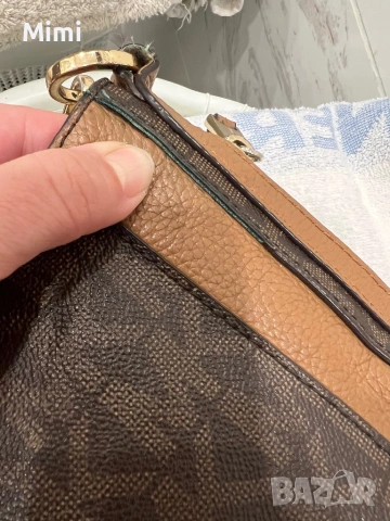 Michael Kors оригинална чанта, снимка 10 - Чанти - 48709471