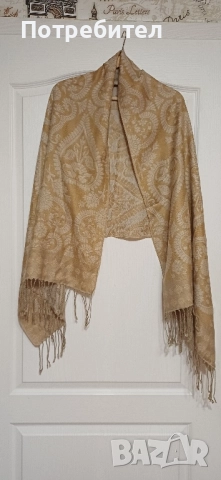 Предлагам два броя дамски шала, снимка 5 - Шалове - 52569370