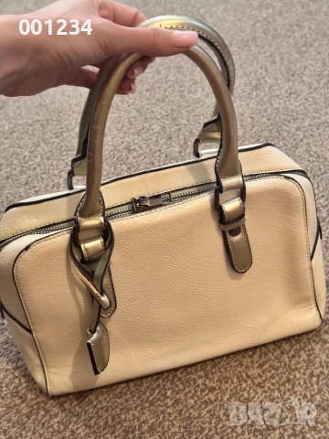 Бяла чанта, снимка 2 - Чанти - 51463649