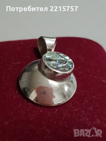 Старинен медальон с седеф., снимка 3 - Колиета, медальони, синджири - 52269154