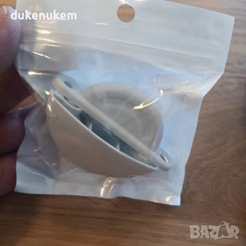 НОВИ! Пластмасови стопери за врата за каравани, кемпери, 2бр, снимка 7 - Аксесоари и консумативи - 50973352