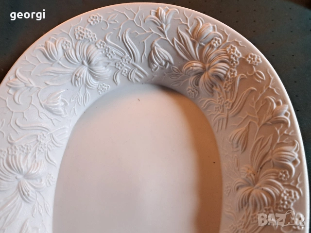 елипсовидно релефно порцеланово плато Kaiser M.Frey 34/4, снимка 2 - Аксесоари за кухня - 53988367