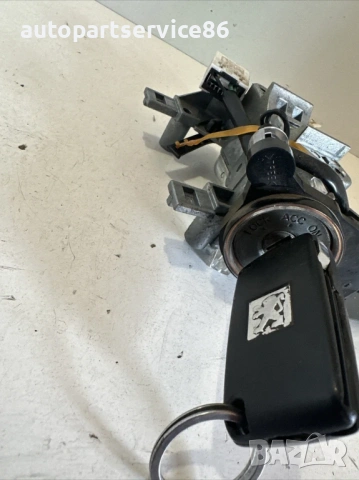 Бобина на запалването с ключ и имобилайзер за Peugeot 4007 2.2 HDI (2009), снимка 2 - Части - 53653661