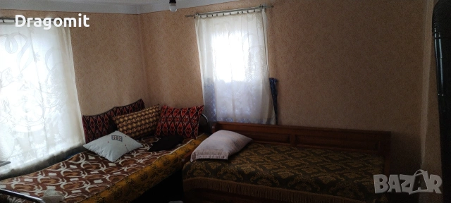 Къща с двор и плевня в кв. на гр. Трявна , снимка 5 - Къщи - 53975812