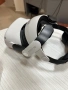 VR очила Meta Oculus Quest 2 - с кутрия , контролери и аксесоари, снимка 2