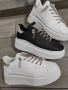 Спортни обувки в бяло и в черно, снимка 1
