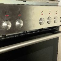 Готварска печка SIEMENS неръждавейка за вграждане, снимка 2 - Печки, фурни - 45479767