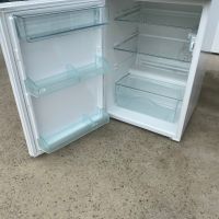Малък хладилник Миеле, снимка 1 - Хладилници - 45782319