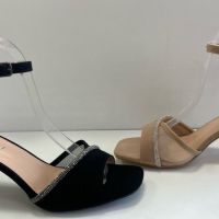 Подчертайте вашия шик: Дамски сандали с ток и бляскави елементи за елегантни походки , снимка 1 - Дамски елегантни обувки - 45495662