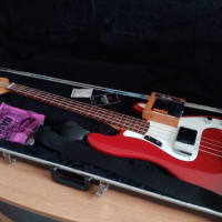 Sunn Mustang P bass by FenderMIC 1991 г. Бас китара и куфар Fender 1970.. , снимка 1 - Китари - 43513286