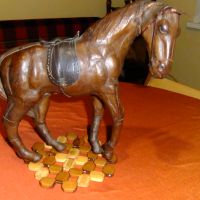 Продавам статуетка кожен кон., снимка 1 - Антикварни и старинни предмети - 45342168