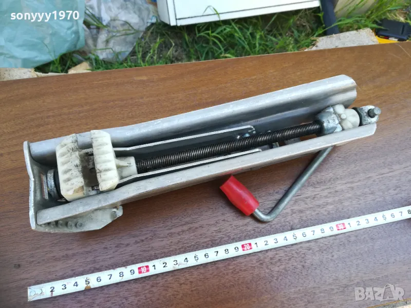 AUDI-STORZ ORIGINAL АЛУМИНИЕВ КРИК-ВНОС SWISS LCHERY, снимка 1