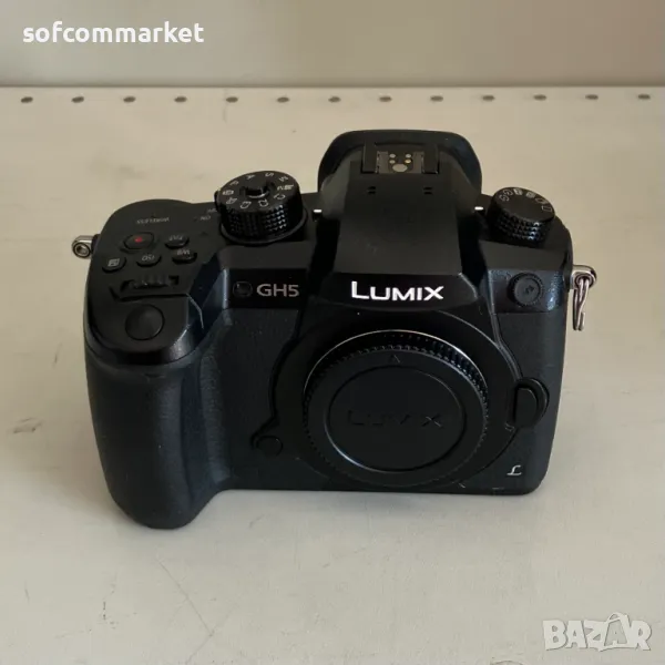 Фотоапарат Panasonic Lumix GH5 само тяло, снимка 1