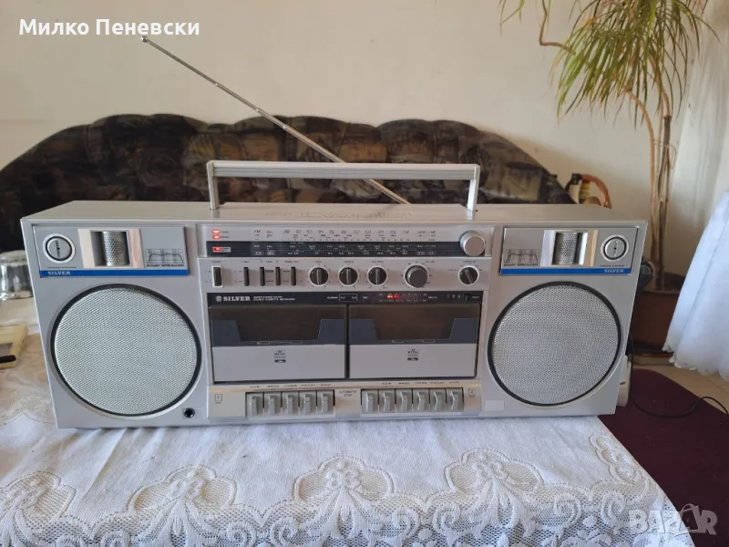 SILVER- STW 55 L BOOMBOX DOUBLE STEREO CASSETTE RADIO RECEIVER MADE IN JAPAN , снимка 1