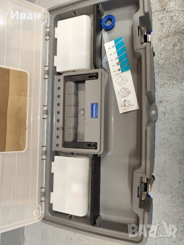 Комплект на мултишлайф DREMEL 300 с куфар и аксесоари, снимка 4 - Куфари с инструменти - 53750040