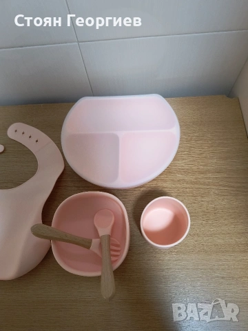 Чисто нов силиконов комплект за хранене, снимка 2 - Други стоки за дома - 53471200