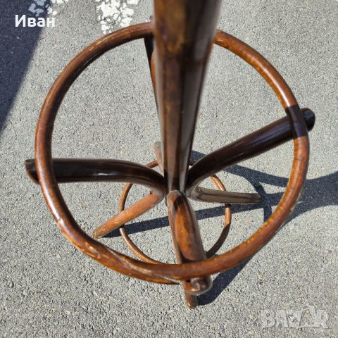Стара дървена стояща закачалка с ринг за чадъри, снимка 2 - Антикварни и старинни предмети - 46405353
