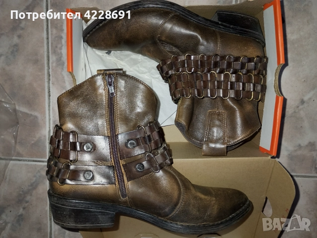 Продавам два чифта дамски обувки и кожени ботуши , снимка 8 - Дамски ежедневни обувки - 52450930