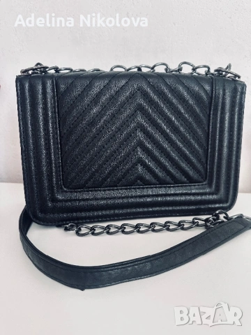 Дамска чантичка, снимка 4 - Чанти - 53485795