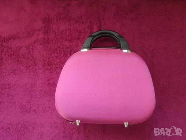 Кокетна розова чанта с цип, тип куфарче. Подходяща за грим, козметика, аксесоари, маникюр, педикюр, снимка 6 - Чанти - 52425349