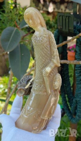 Фигура от Биволска Кост Жена със Дете Ръчна Изработка, снимка 2 - Декорация за дома - 45686258