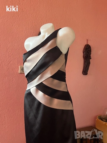 Look L Черна сатенена рокля , снимка 2 - Рокли - 53814169