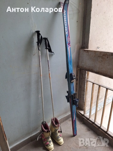 Ски, обувки и щеки Atomic