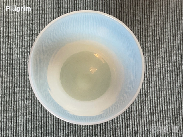 Ваза от опалово стъкло,  Portieux Vallerysthal, Francia., снимка 2 - Вази - 53801750