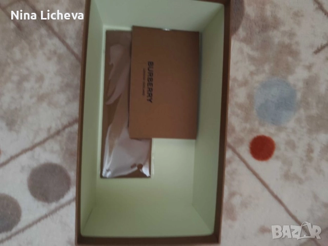 Оригинални НОВИ Burberry слънчеви очила , снимка 7 - Слънчеви и диоптрични очила - 52690627