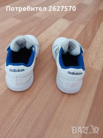 Детски маратонки Адидас., снимка 5 - Детски маратонки - 50701557
