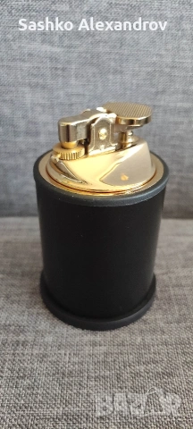 Ретро настолна запалка с позлатен механизъм и маркировка К 