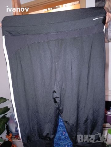 Дамски къси панталони Adidas , снимка 1 - Къси панталони и бермуди - 46445949