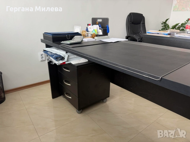 Офис мебели/ бюра/ маси/ столове/ секции, снимка 3 - Столове - 53258424