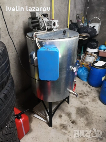 Пчеларска машина за инвентиран сироп