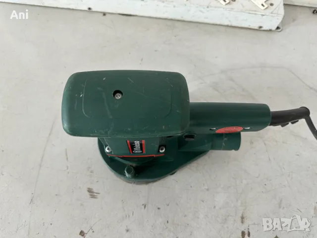 Ексцентрик шлайф - Metabo 220 W, снимка 2 - Други машини и части - 46914328