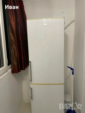 Продавам хладилник с фризер