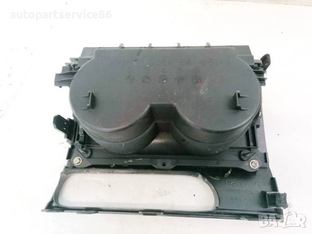 Поставка за чаши за Mazda 6 2.0DI (2005) GJ6A64361, снимка 2 - Части - 53713924