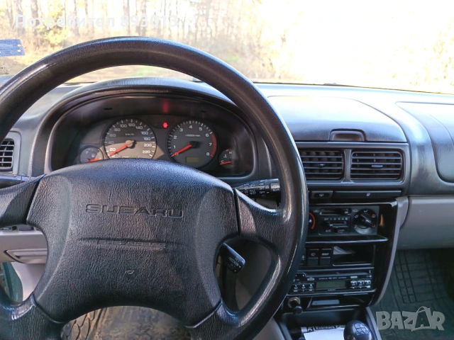 Субару Форестър, снимка 12 - Автомобили и джипове - 53704615