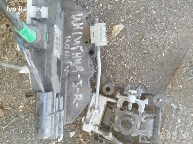 Задна , дясна брава за Opel Insignia комби, снимка 2 - Части - 50338952