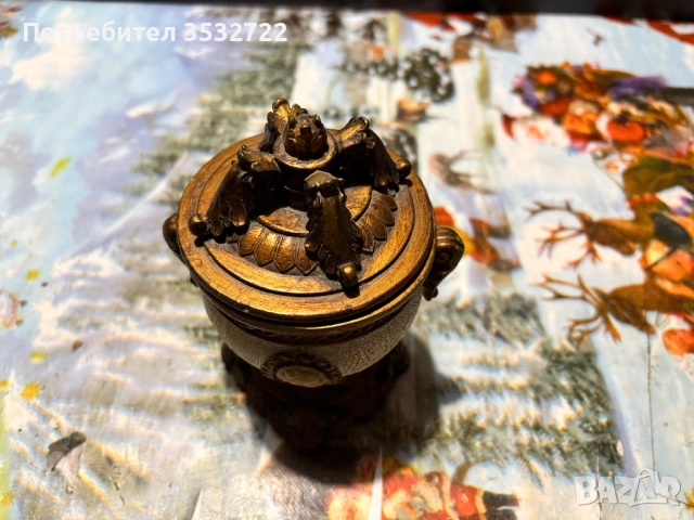 Декоративна урна, снимка 3 - Декорация за дома - 51991806