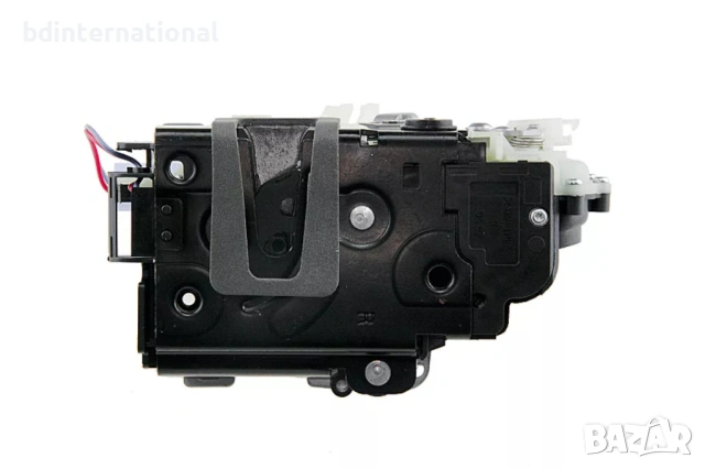 3B4839016AG Брава за задна дясна врата VW, Polo 9N, T5, Skoda, Fabia 1, Seat, 6 ПИН, снимка 3 - Части - 53726998